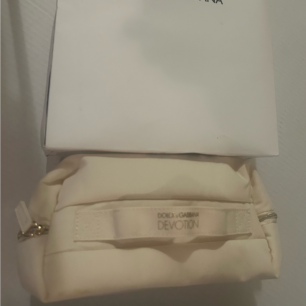 Dolce & Gabbana Cream Cloth Devotion Cosmetic Bag - Picture 3 of 8